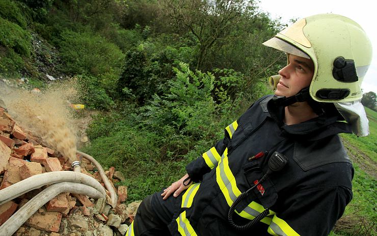 Hasiči pomáhali s čerpáním vody. Foto: Michal Hrdlička / HZS Ústeckého kraje