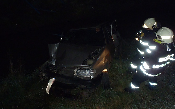 Večerní nehoda u Staňkovic. Foto: HZS ÚK
