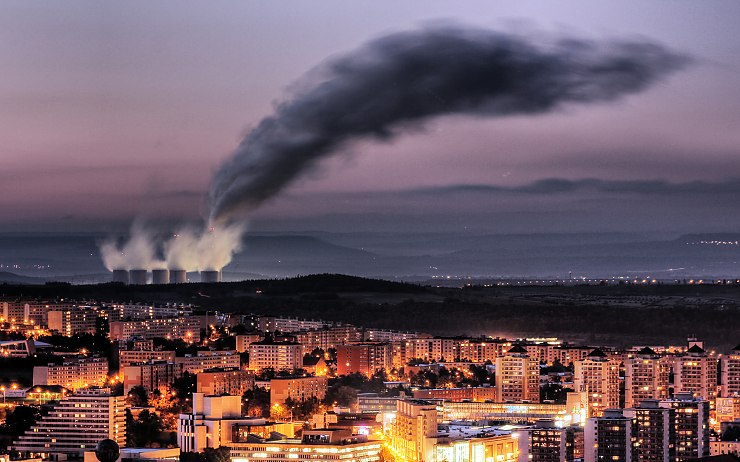 Elektrárna v Počeradech leží na dohled od Mostu. Foto: Oldřich Hájek