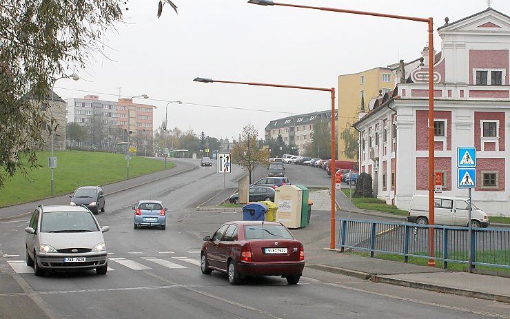 Osvětlený přechod v Lounech. Foto: Ota Schnepp