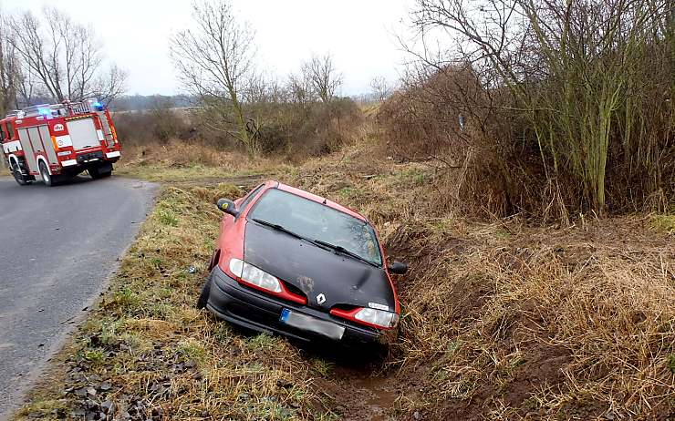 Nedělní nehoda u Dubčan. Foto: HZS Ústeckého kraje