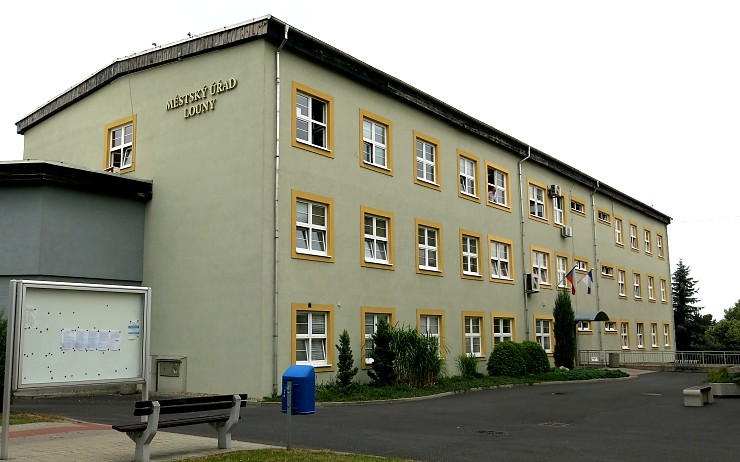 Městský úřad v Lounech, budova Pod Nemocnicí. Foto: O. Hájek