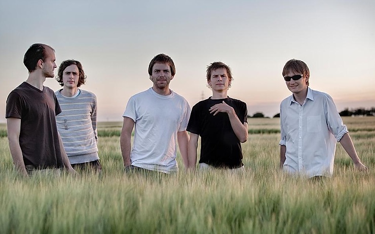 Kapela Zrní. Promo foto k albu Voní 2009. Foto: Šimon Vejvančický