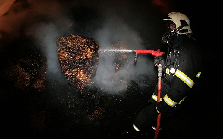 Noční zásah hasičů. Foto: Michal Hrdlička