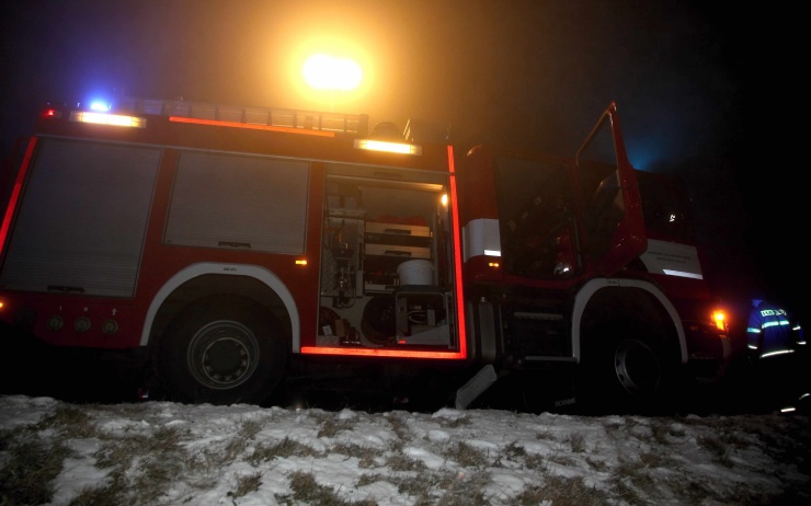 Druhá nehoda se stala ve stejném úseku krátce po první havárii. Foto: Michal Hrdlička / HZS ÚK