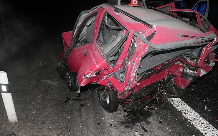 Zničené osobní vozidlo. Foto: Policie ČR
