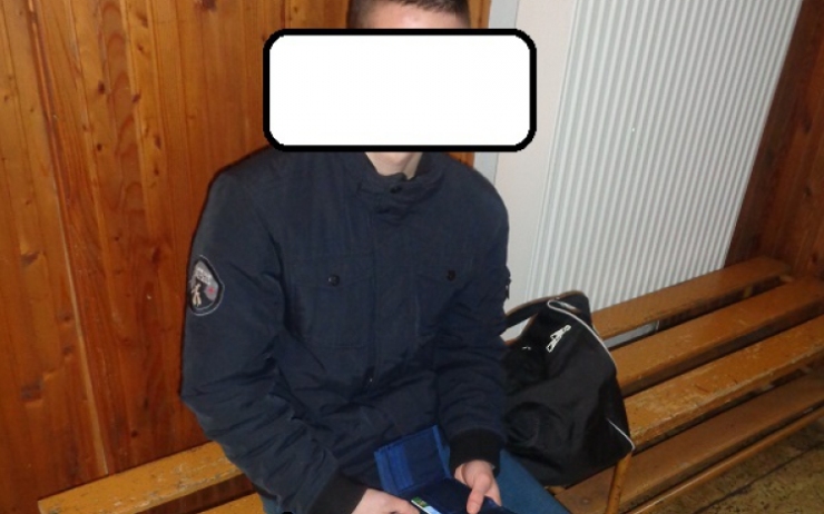 Mladík z výchovného ústavu už neměl na autobus. Foto: MP Louny