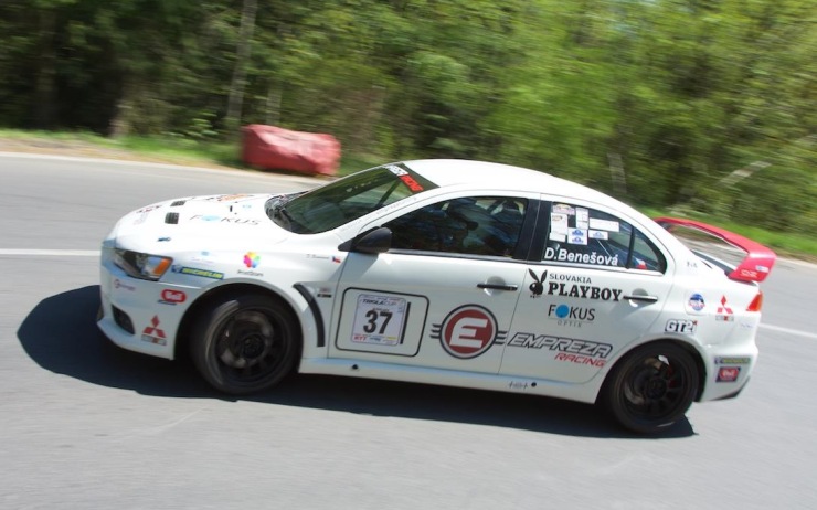 Triola Cup, to jsou špičková auta na špičkově připravených tratích. Foto: Shark Pictures
