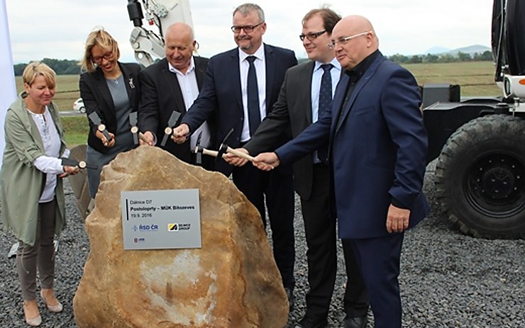 Slavnostní zahájení výstavby dalšího skoro čtyřkilometrového úseku dálnice D7. Foto: Ústecký kraj