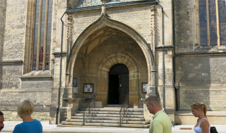 1510lounykostel