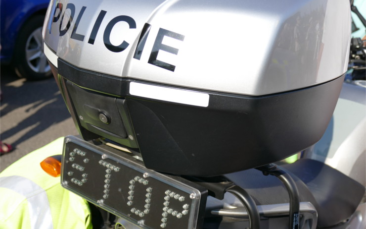 3110policie2