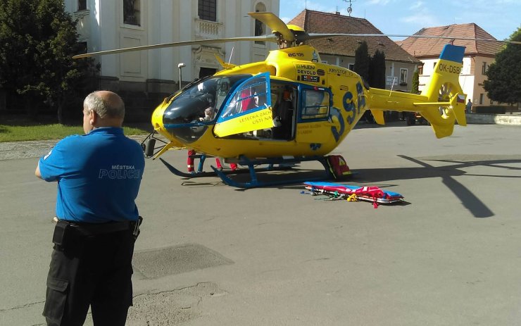Opařenou holčičku přepravil z Postoloprt vrtulník do pražské nemocnice