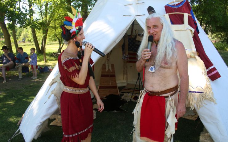 OBRAZEM: Vítání prázdnin s indiány v Bitozevsi