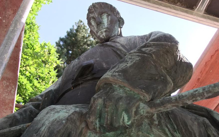 Pomník obětem bojů proti fašismu je v rukou restaurátorů, náklady se odhadují na skoro 150 tisíc