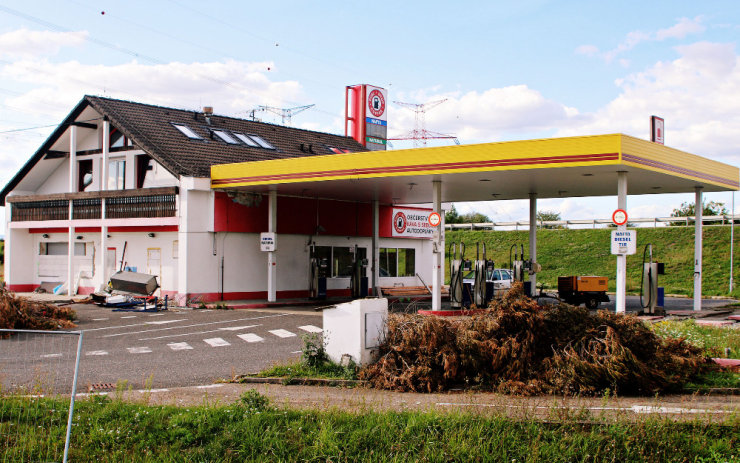 Proč je uzavřená čerpací stanice v Březně u Postoloprt? Víme, jestli se někdy znovu otevře