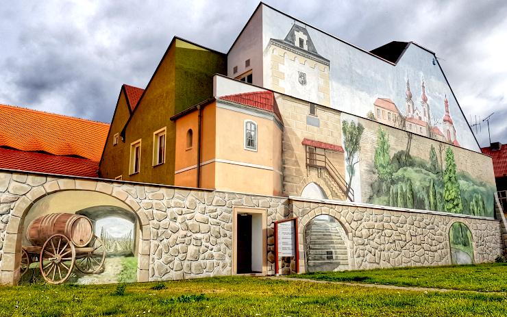 FOTO: Tři nejhezčí iluzivní malby na domech v našem regionu