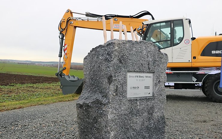 Nová silnice zlepší propojení dálnic a ulehčí do dvou let život obyvatelům ve Slaném a okolí