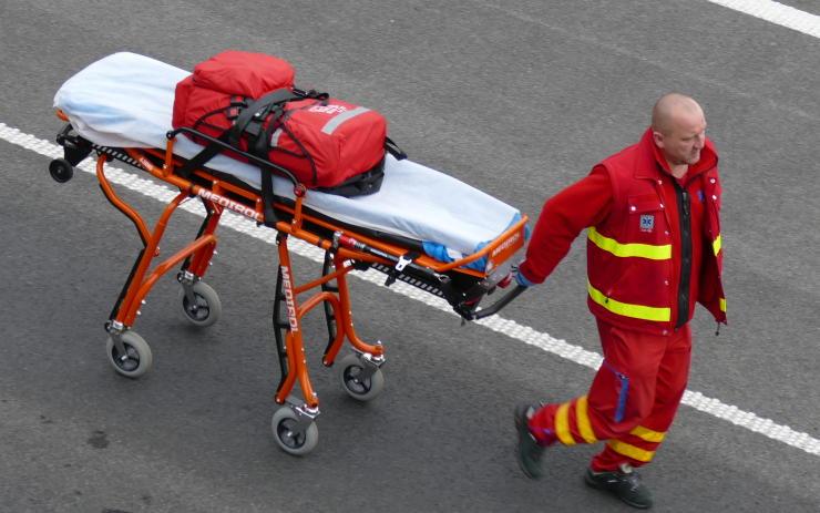 Šest zraněných při nehodě na Podbořansku, postarali se o ně záchranáři