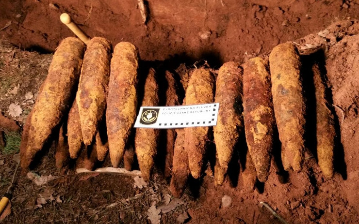 Ve Vroutku a Brlohu byla nalezena munice z druhé světové války. O její likvidaci se postarali pyrotechnici