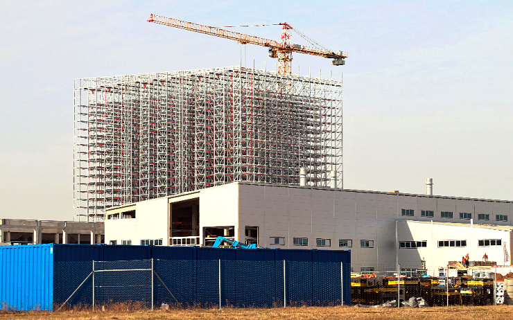 OBRAZEM: Pokračuje stavba továrny Nexen, největší firmy v Triangle