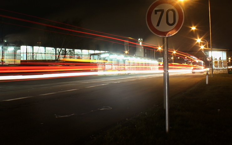 Policisté kontrolovali řidiče v noci, zjišťovali u nich alkohol