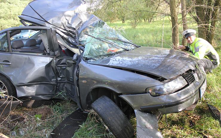 Duben na silnicích Lounska: policisté řešili celkem 105 dopravních nehod, nikdo nezemřel