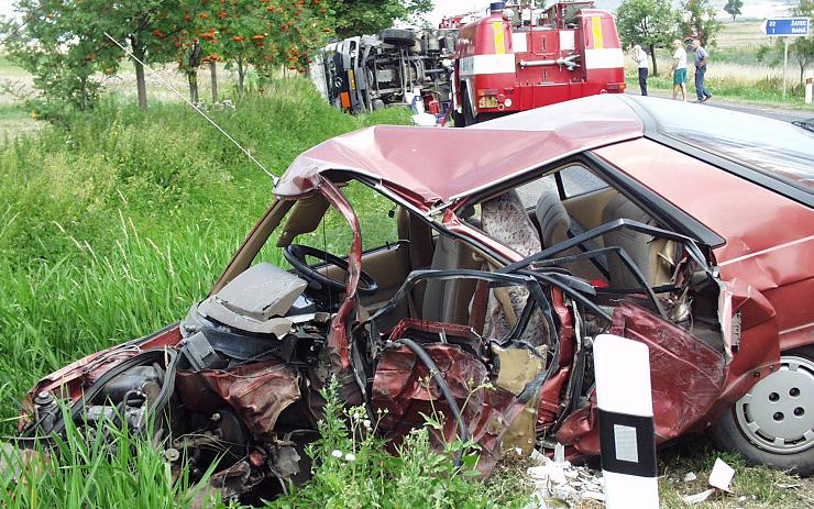 Týden na silnicích Lounska: Policisté vyjížděli k 34 dopravním nehodám