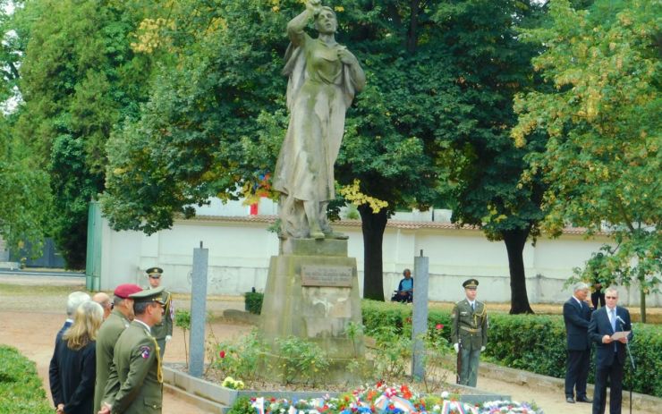 OBRAZEM: V Žatci si připomněli tragédii Českého Malína, který vyvraždili a vypálili nacisté