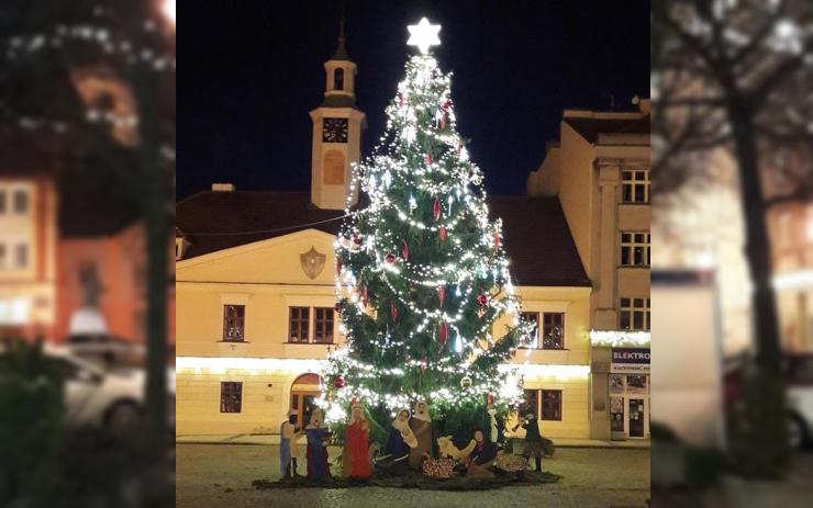 Kouzelné Vánoce v Lounech: Na náměstí přijede Mikuláš a bude plnit dětská přání