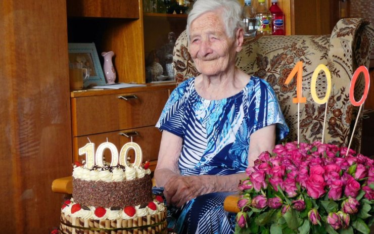 Žatečanka slaví sté narozeniny. Zvláštní recept na dlouhověkost nemá