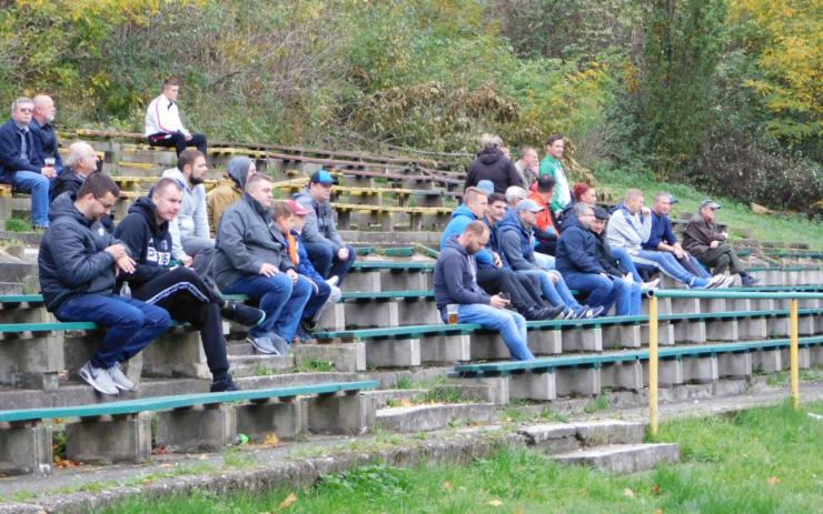 Město Žatec a fotbalisté chtějí opravit areál u řeky za pomoci dotace