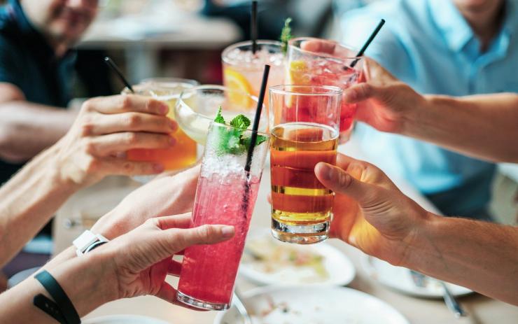 Suchej únor: Lidé přestanou příští měsíc pít alkohol. Připojíte se? 