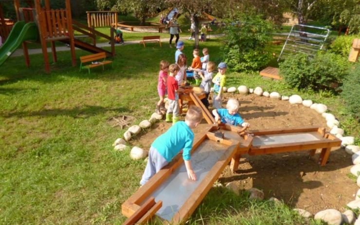 Dočkají se děti z mateřinek hezčích zahrádek? Usilují o to hned čtyři školky v Žatci