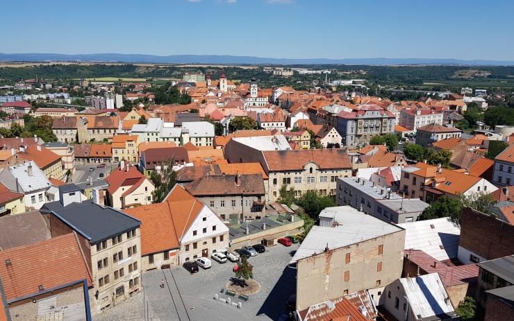 Žatec chystá rekonstrukci schodů v městském parku. Pomoci s ní můžete i vy