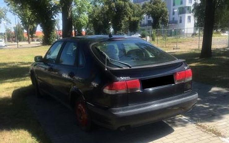 Městský úřad v Lounech: Vozidla bez platné STK je zakázáno odstavovat na pozemních komunikacích!