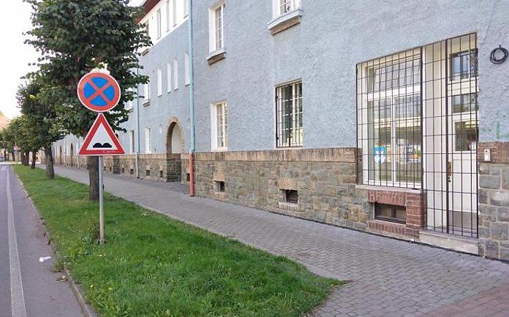 V Lounech funguje od září druhá služebna městské policie. Zatím ve zkušebním provozu