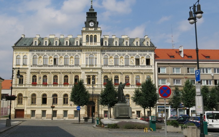 Lounská radnice pomůže podnikatelům i ve druhé vlně epidemie, mohou žádat o peníze