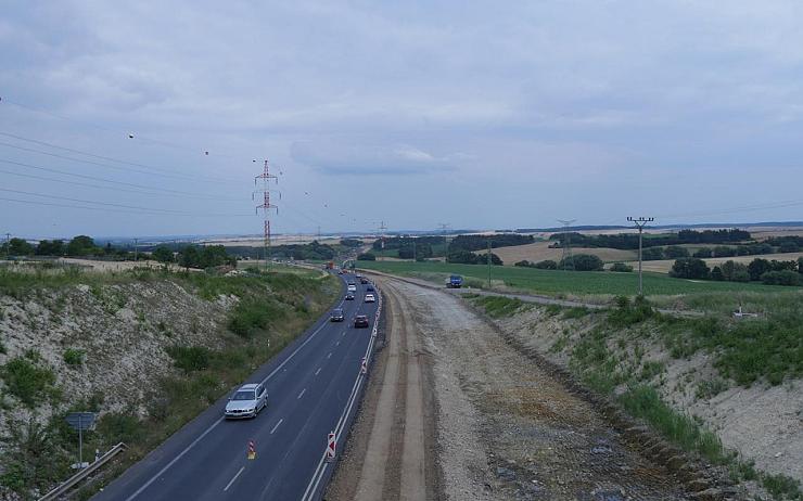 ŘSD buduje na Žatecku nové úseky dálnic na Prahu, dva se otevřou ještě letos
