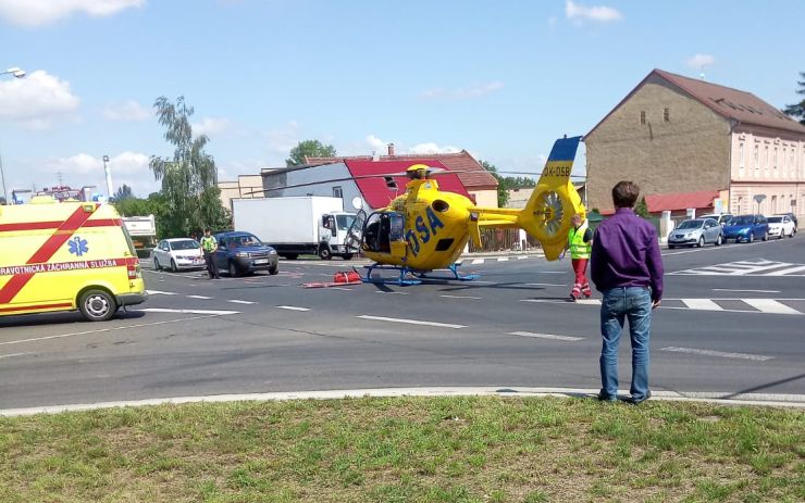 Na problémové křižovatce v Žatci vznikne kruhový objezd. Zatím jen dočasně