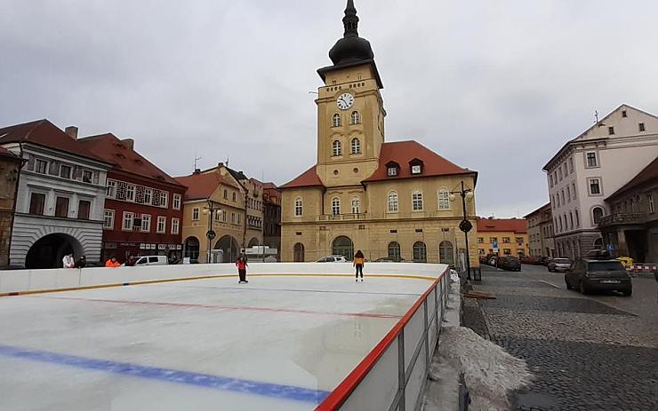 Kluziště bude o víkendu zkušebně fungovat na rezervaci