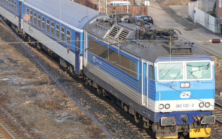 Železniční trať mezi Postoloprty a Louny postihne výluka. Vlaky nahradí autobusy