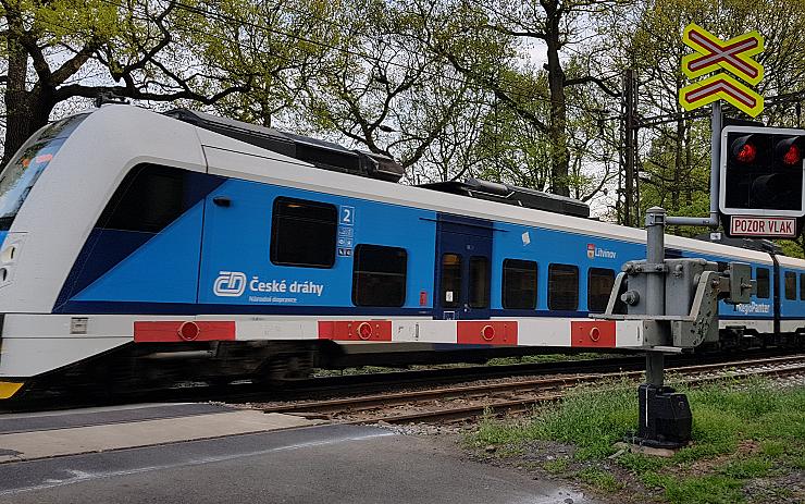 POZOR! Na železniční trati mezi Libochovicemi a Louny se chystá velká letní výluka