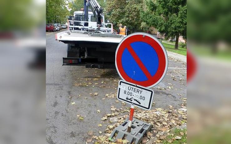 Pozor, změna! Blokové čištění ulic V Oblouku a Mánesova proběhne v náhradním termínu