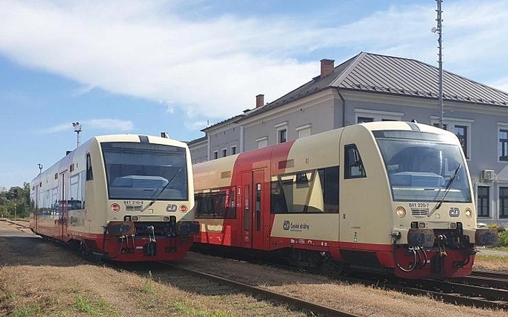 Nové vlaky RegioSpider vyjely na trať z Postoloprt do České Lípy