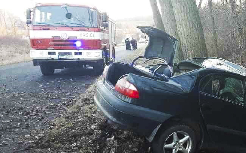 Tragické nehody na silnicích v Ústeckém kraji připravily o život dva lidi 