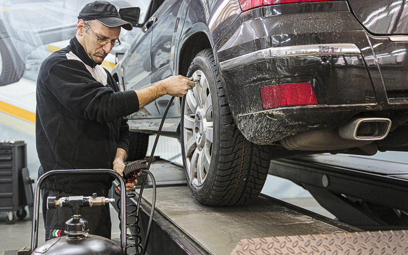 Blíží se 1. listopad. Budete na svém automobilu potřebovat zimní pneumatiky? 