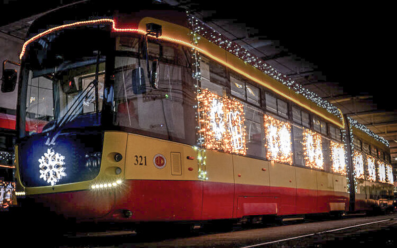 V Mostě můžete vidět speciálně nazdobenou vánoční tramvaj 