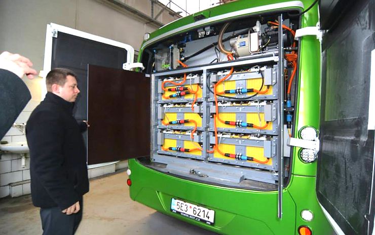 Dopravní podnik bude testovat elektrobus. Nahradí plynový pohon?