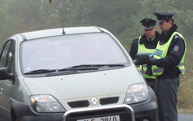 Při silniční kontrole měli dva řidiči pozitivní test na drogy, oba na amfetamin