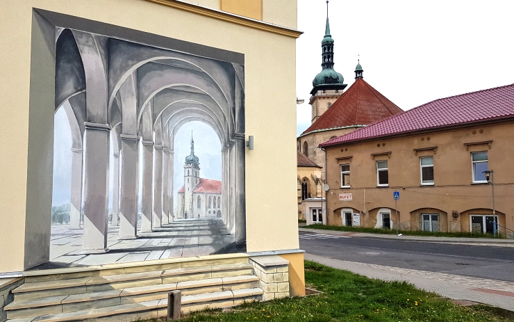 TOHLE SE POVEDLO: Přesunutý kostel má nedaleko své iluzivní dvojče